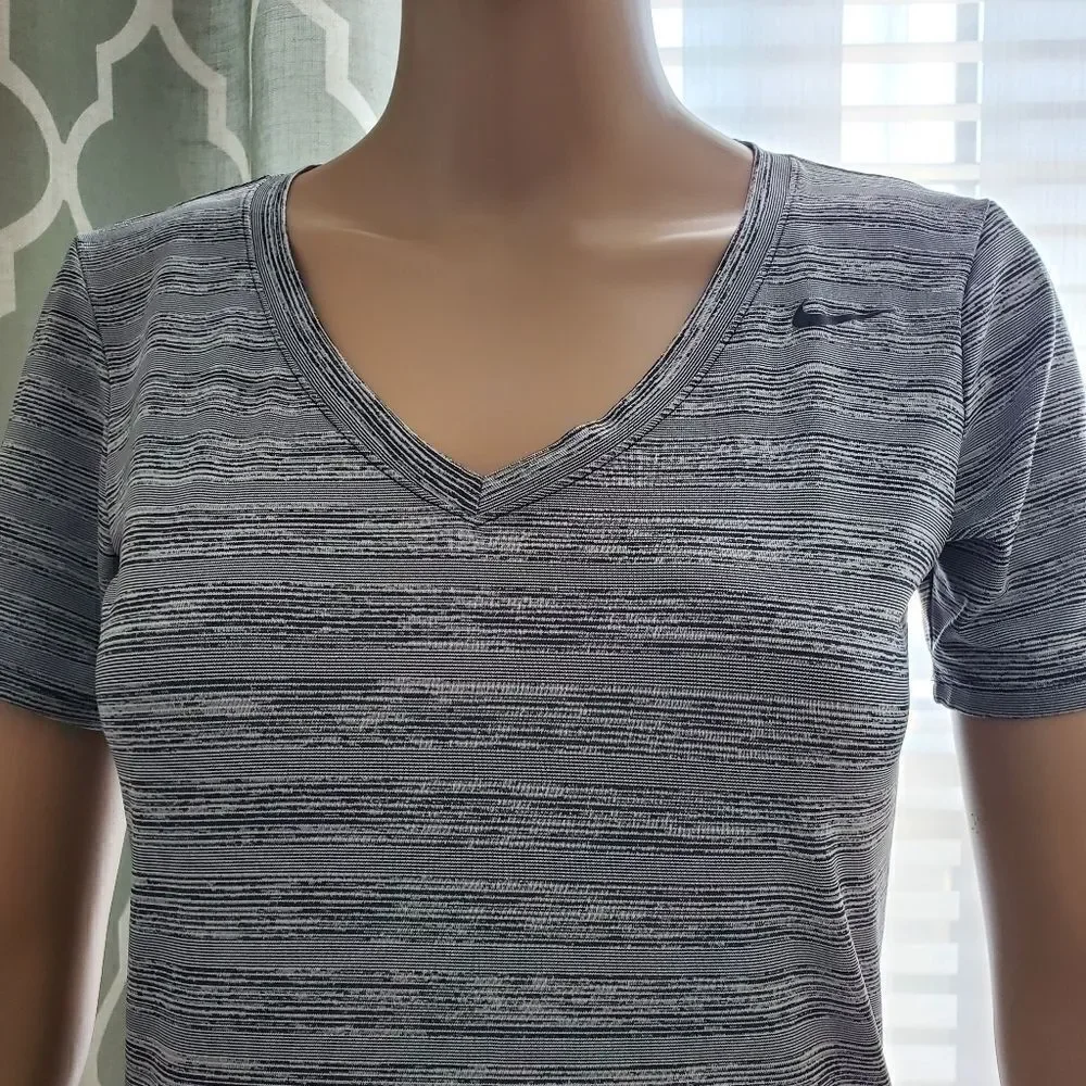 Women's Nike Tshirt